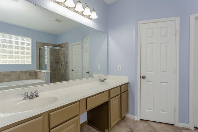 Building Photo - 3430 Lilac Ranch Dr