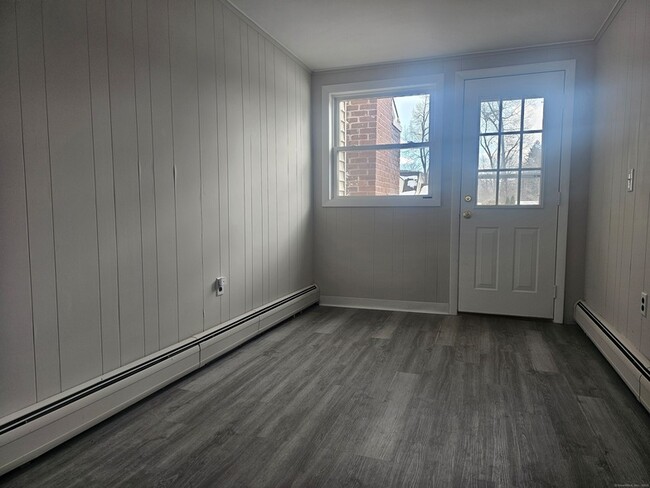 Building Photo - 19 Sunrise Terrace