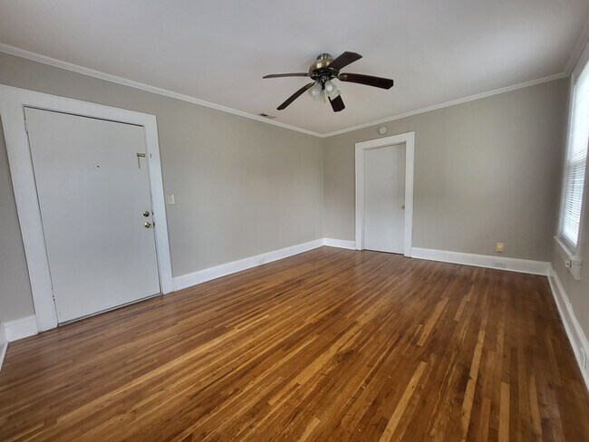 Building Photo - 399 Kerr St NW