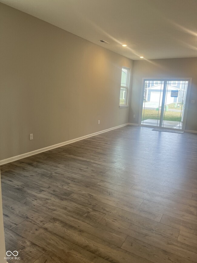 Building Photo - 2607 Plano Dr