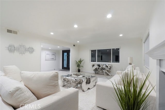Building Photo - 3381 Oakmont View Dr
