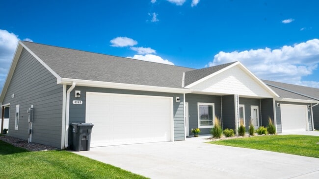 Primary Photo - 4348 Dawn St