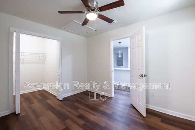 Building Photo - 452 Paines Ave NW