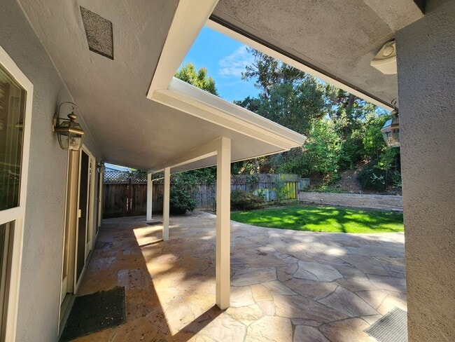Building Photo - 3220 Del Monte St