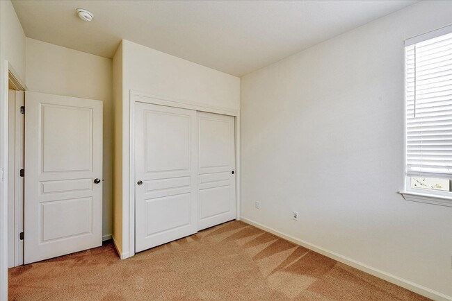 Building Photo - PRIME CORNER HOME NEAR TRAILS LIGHT-FILLED...