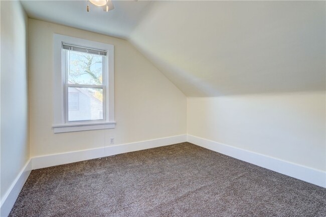 Building Photo - 304 Zuber Rd