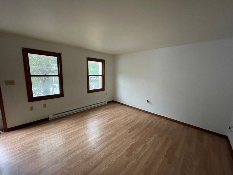 Living Room - 223 Oakwood Ave