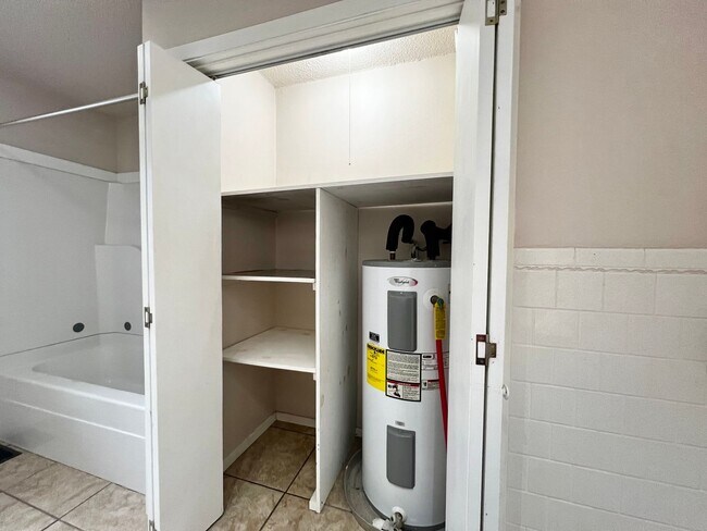 Building Photo - 895 Marion Anderson Rd