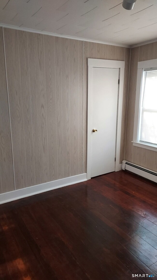 Building Photo - 6 Boys Ave