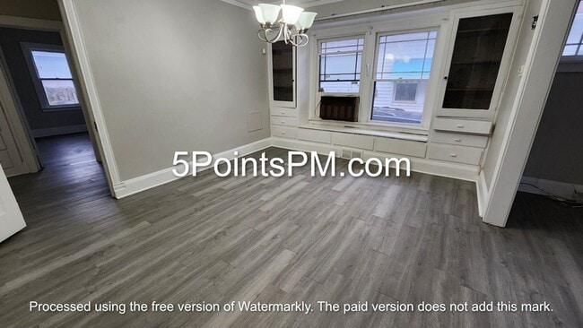 Building Photo - 13721 Alvin Ave