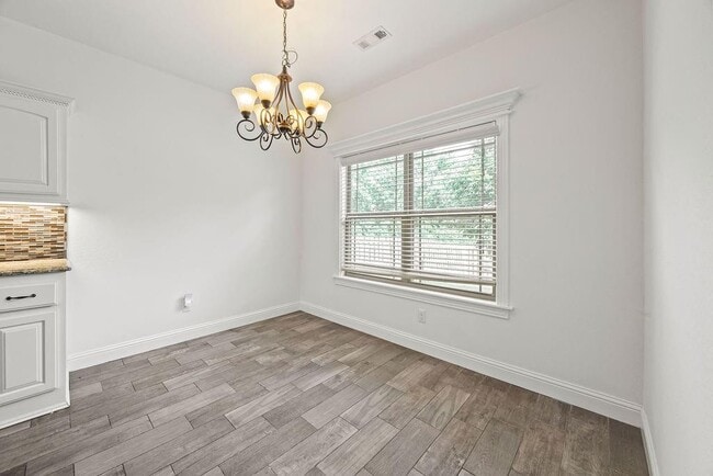 Building Photo - 4100 SW Deerfield Blvd