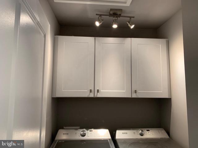 Building Photo - 10203 Scarborough Commons Ct