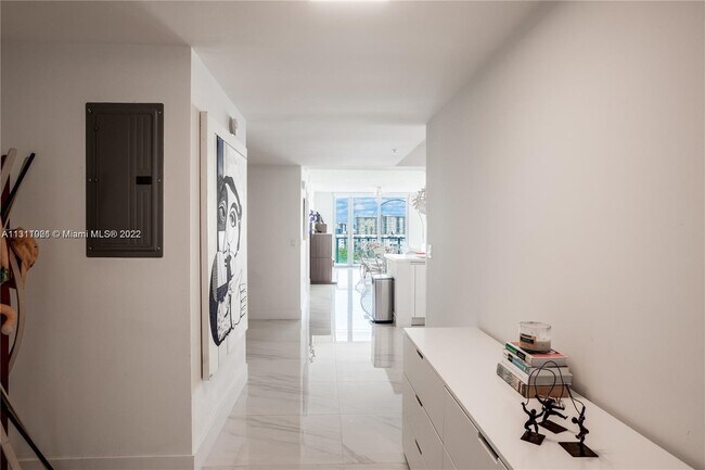 Building Photo - 330 Sunny Isles Blvd