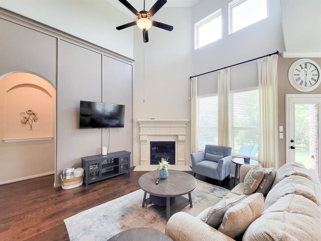 Building Photo - 22902 Henderson Row Dr