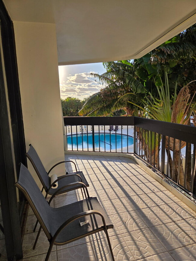 Building Photo - 2000 Presidential Way