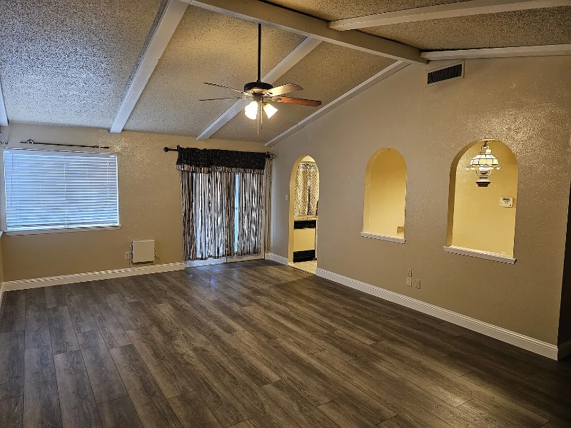 Building Photo - 1733 Crystal Way