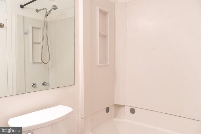 Building Photo - 9804 Hellingly Pl