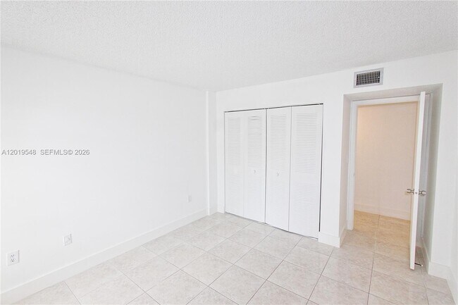 Building Photo - 5800 SW 127th Ave