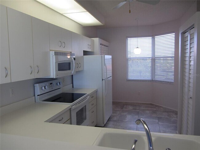 Building Photo - 7882 Sailboat Key Blvd S