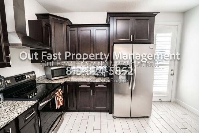 Building Photo - 4859 W Prescott St