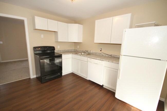 Building Photo - 109 Sunset Dr