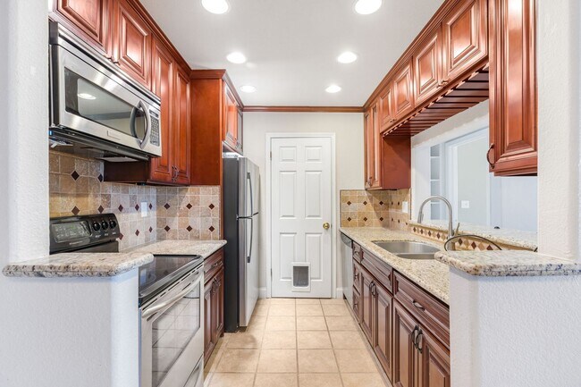 Building Photo - 2-Bedroom/2 bath near Almaden Lake! - $3,400/mo