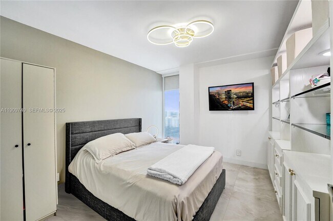 Building Photo - 19667 Turnberry Way