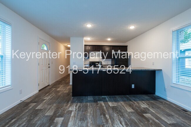 Building Photo - Charming 3-Bedroom Home with Spacious Yard in North Tulsa