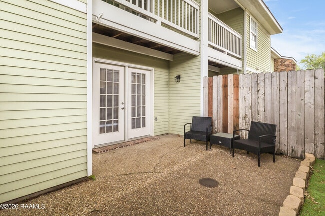 Building Photo - 200 Lodge Dr