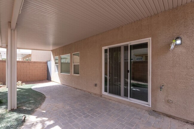 Building Photo - 6027 Gordon Creek Ave