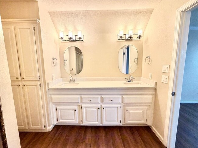 Building Photo - 12007 Shady Trail Ln