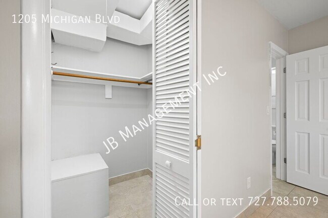 Building Photo - 1205 Michigan Blvd