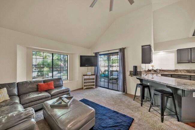 Building Photo - 3622 Canterbury Dr