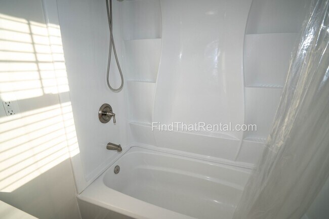 Building Photo - 805 Hamilton St