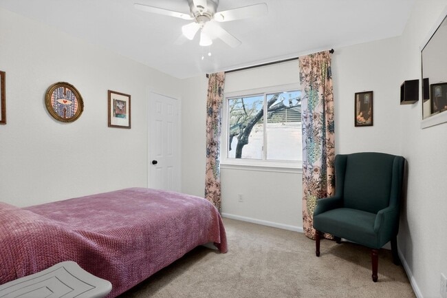 Building Photo - 1607 Gracy Farms Ln