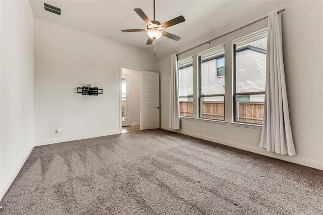 Building Photo - 4601 Parkridge Dr