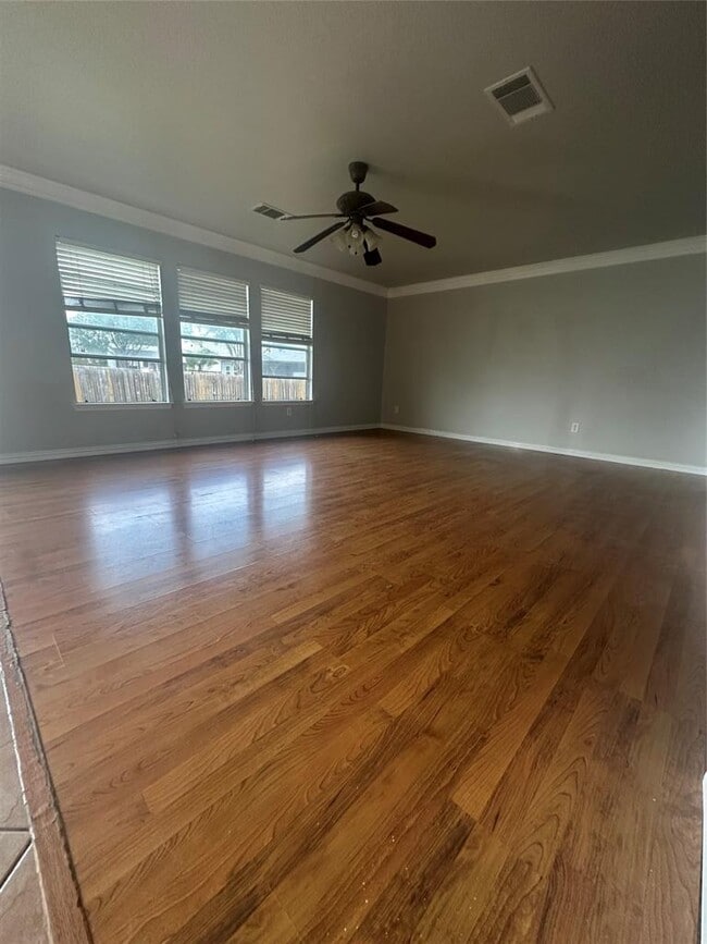 Building Photo - 12700 Quirin Dr