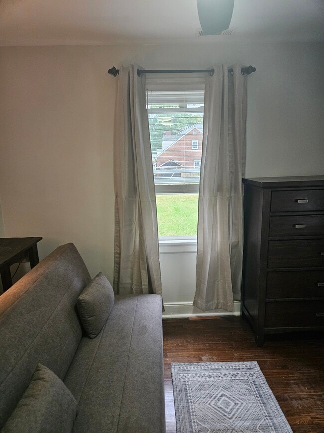 Building Photo - 3909 Patrick Ave