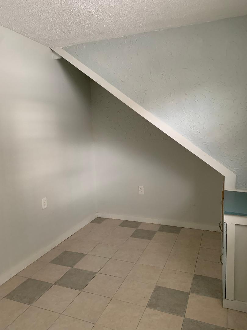 Second bedroom - 67 E Creek Cir