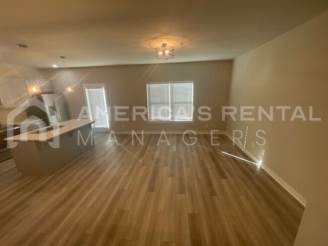 Building Photo - 289 Buckhorn Cir