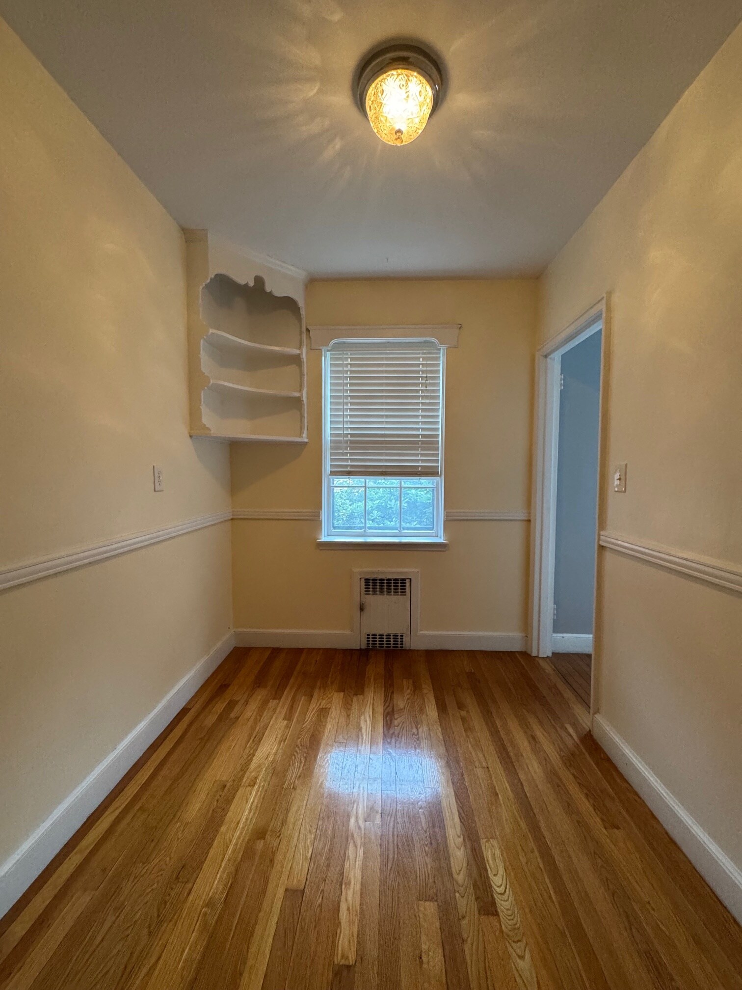 Building Photo - 60 Elm St