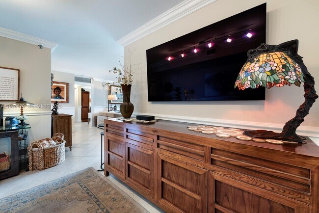 Building Photo - 4000 Towerside Terrace