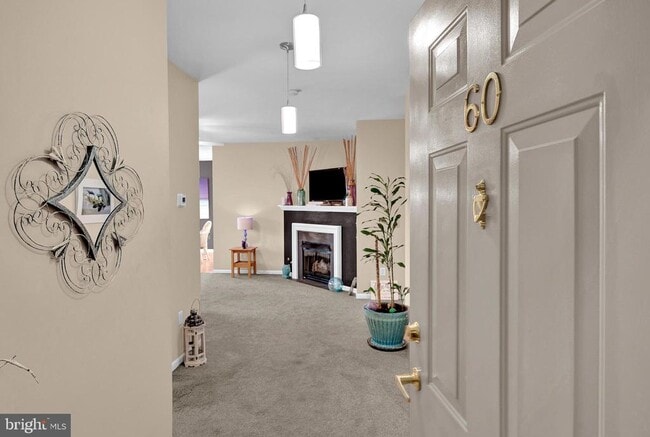 Building Photo - 60 Kyle Way