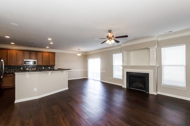 Building Photo - 5013 Broad Leaf Ct