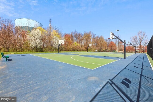 Building Photo - 502 Lawson Way