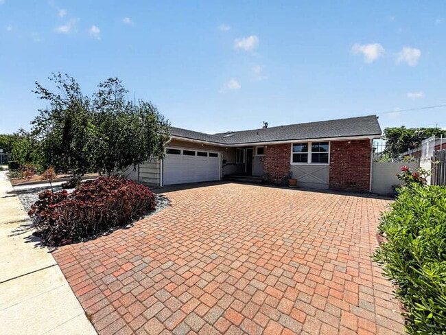 Building Photo - 6312 E Mariquita St