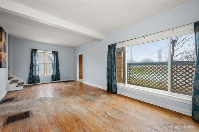 Building Photo - 708 S 1st St