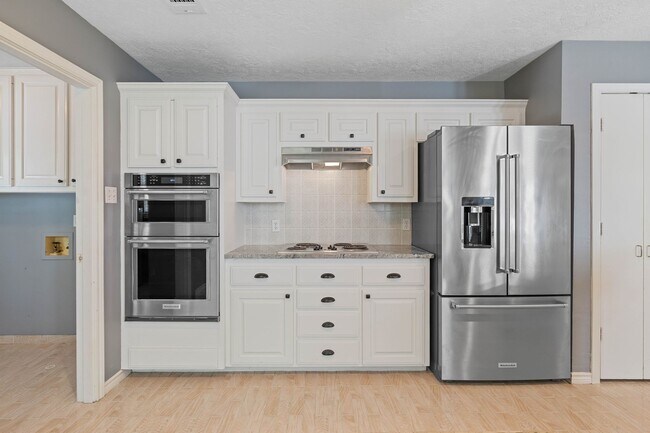 Building Photo - 11085 Jake Pearson Rd