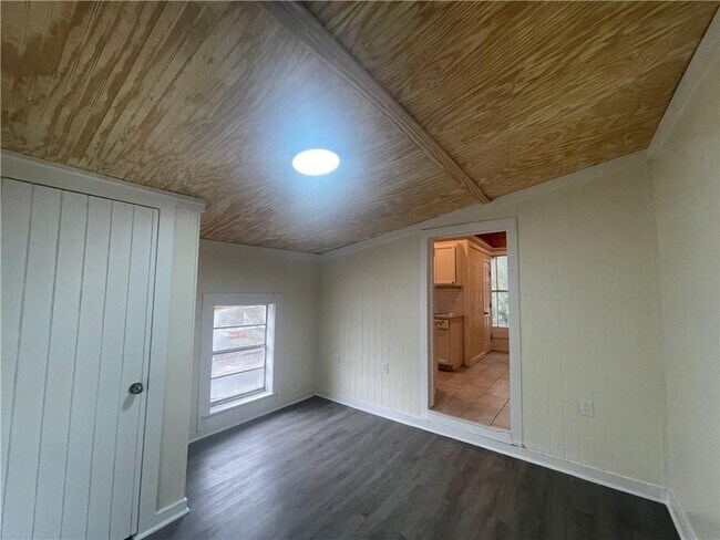 Building Photo - 2129 Union St