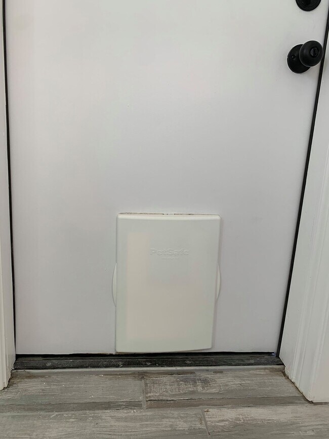 Building Photo - 20747 Stephanie Dr